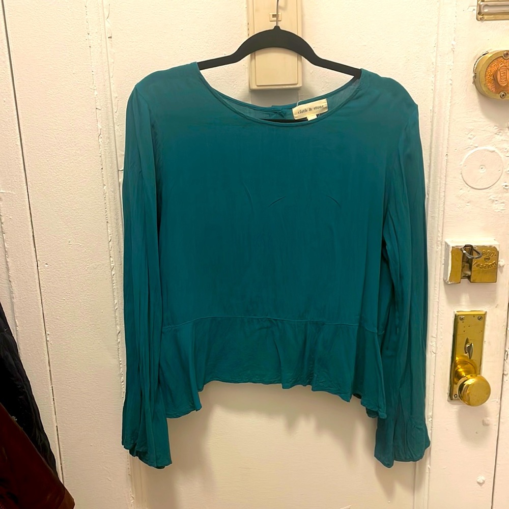 Anthropologie- Cloth & Stone button back turquoise top, S